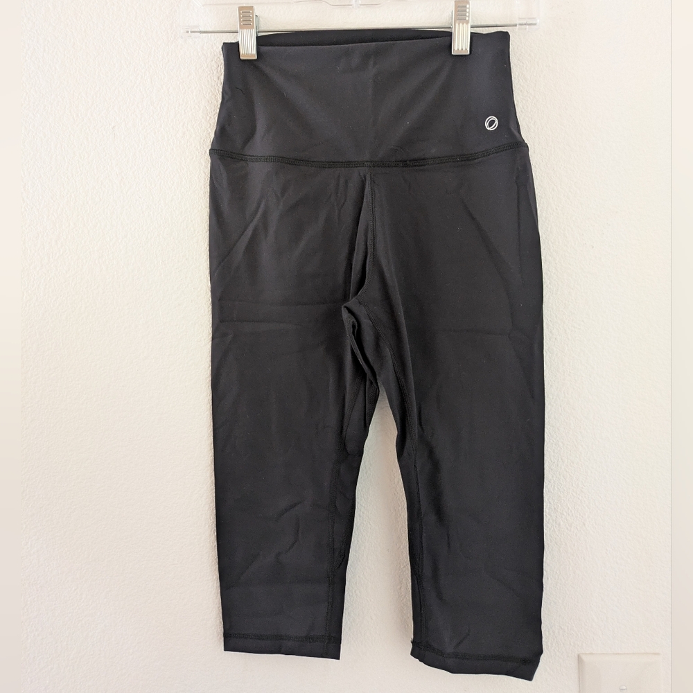 Black Active Capris
